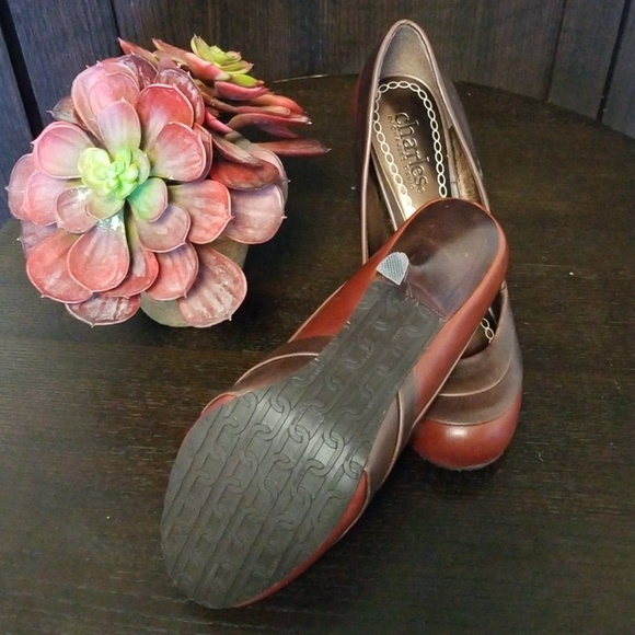 CHARLES DAVID Like New Brown Heels Pump, Size 7M - Picture 3 of 6